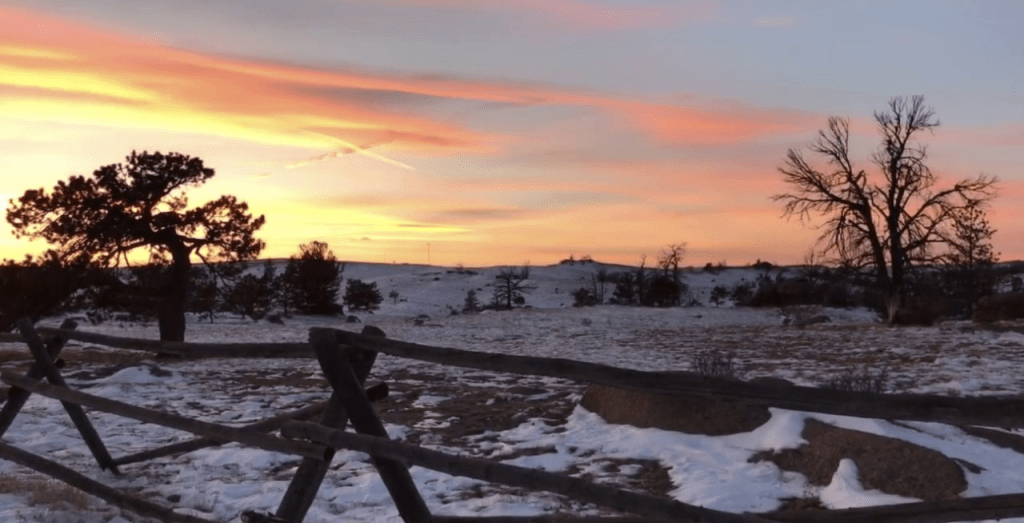 This image has an empty alt attribute; its file name is pic-1.png