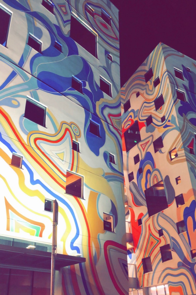 This image has an empty alt attribute; its file name is pic-2.png